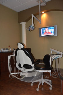 Ace Dental's Comfortable Treatment Room and Treatment Chair